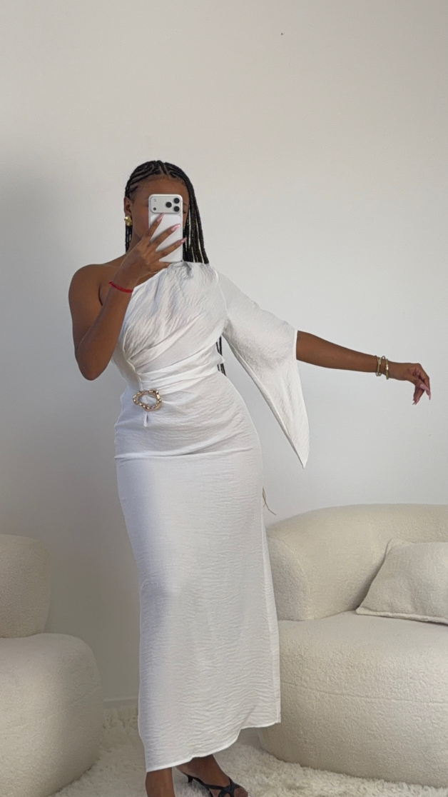 Robe Inaya