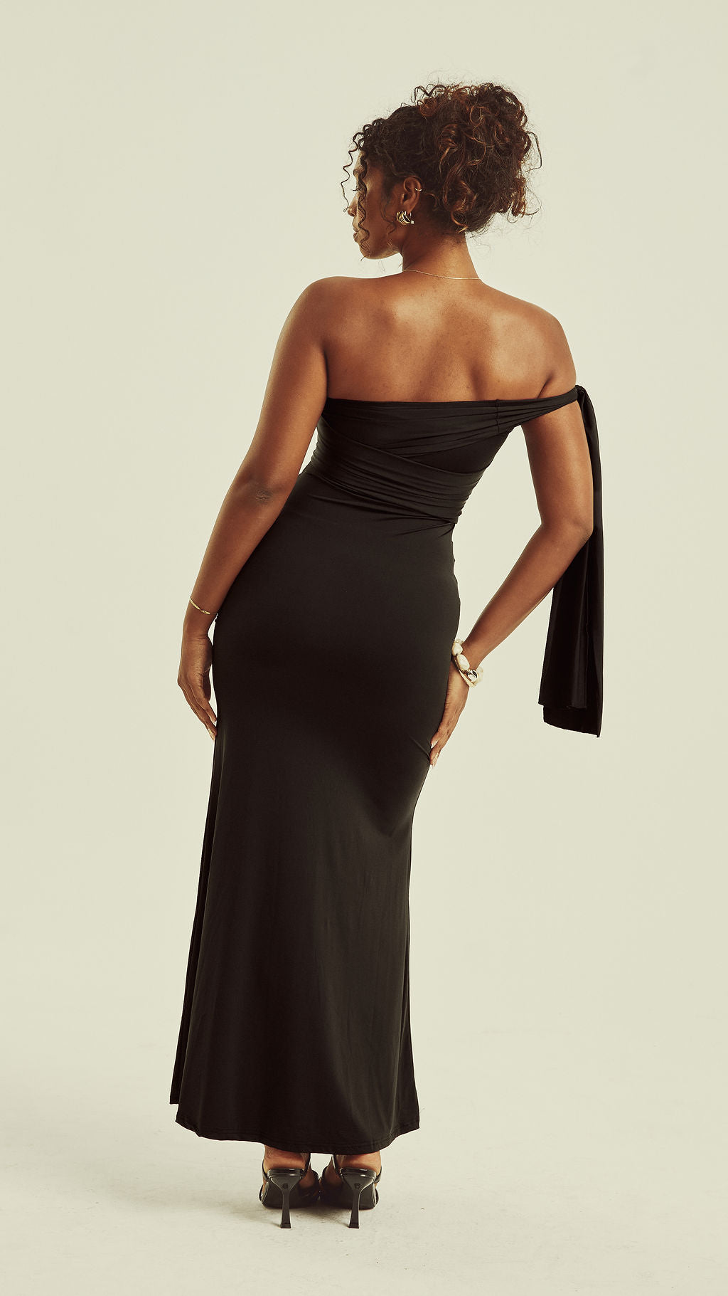 Robe Amelya